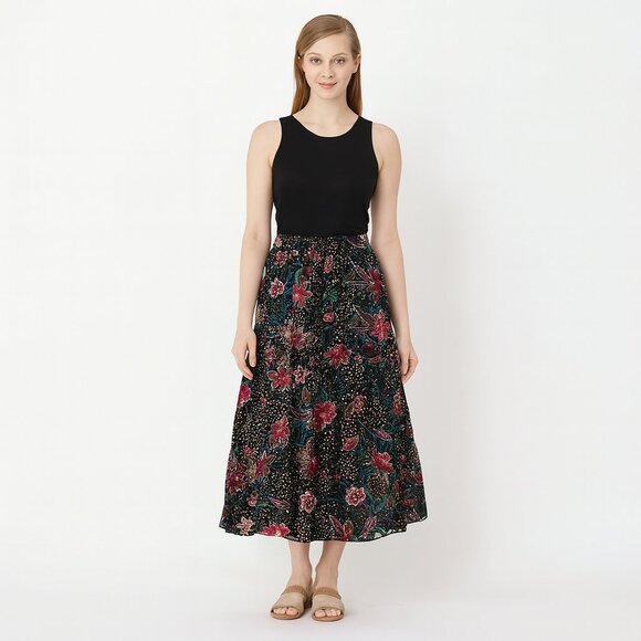 Evereve Dresses & Skirts - Evereve Black Floral Midi Skirt